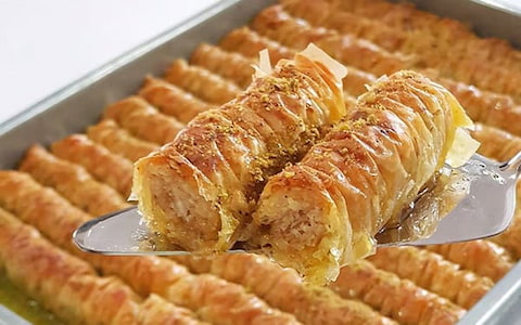 خرید باقلوا مغز بادام + قیمت فروش استثنایی